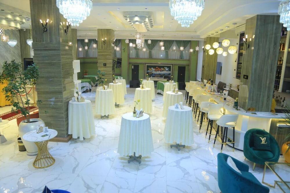 Cyan Hotel Аддис-Абеба Экстерьер фото