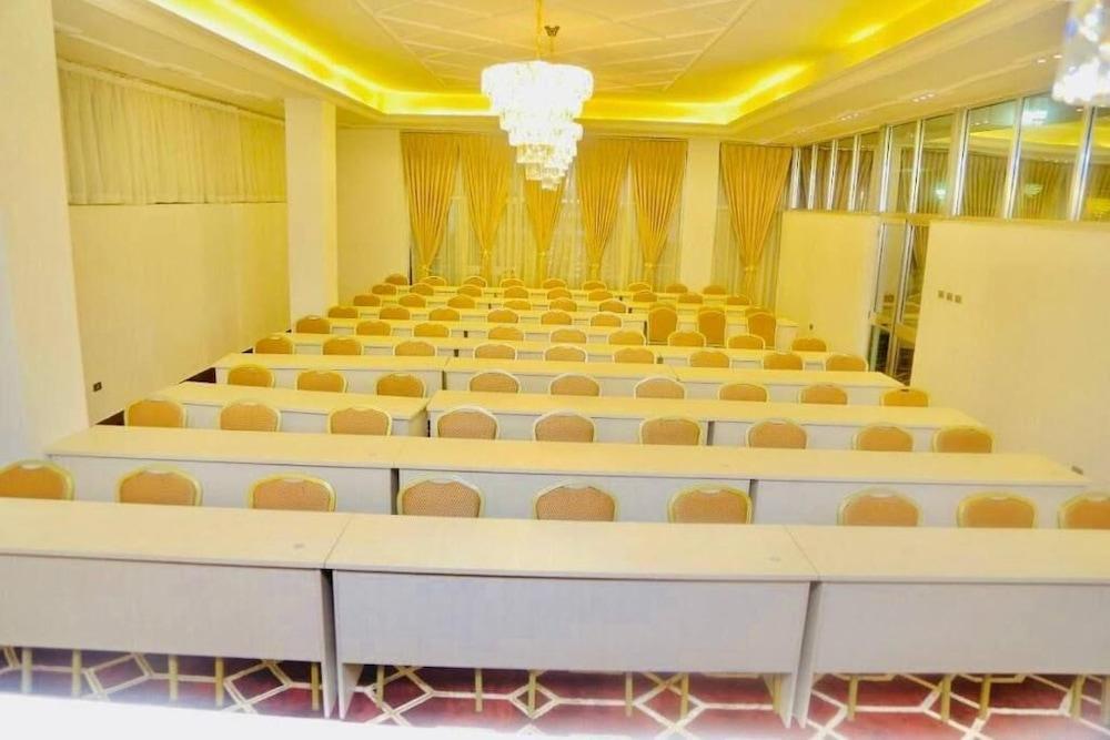 Cyan Hotel Аддис-Абеба Экстерьер фото